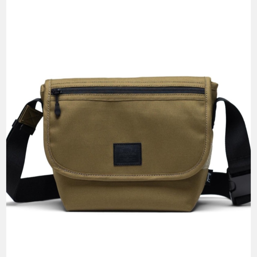 Herschel “grade messenger” mini.